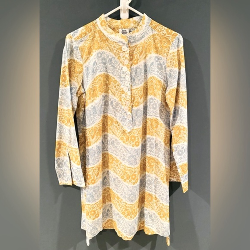 Ivy Jane Tunic. EUC. Size Medium.